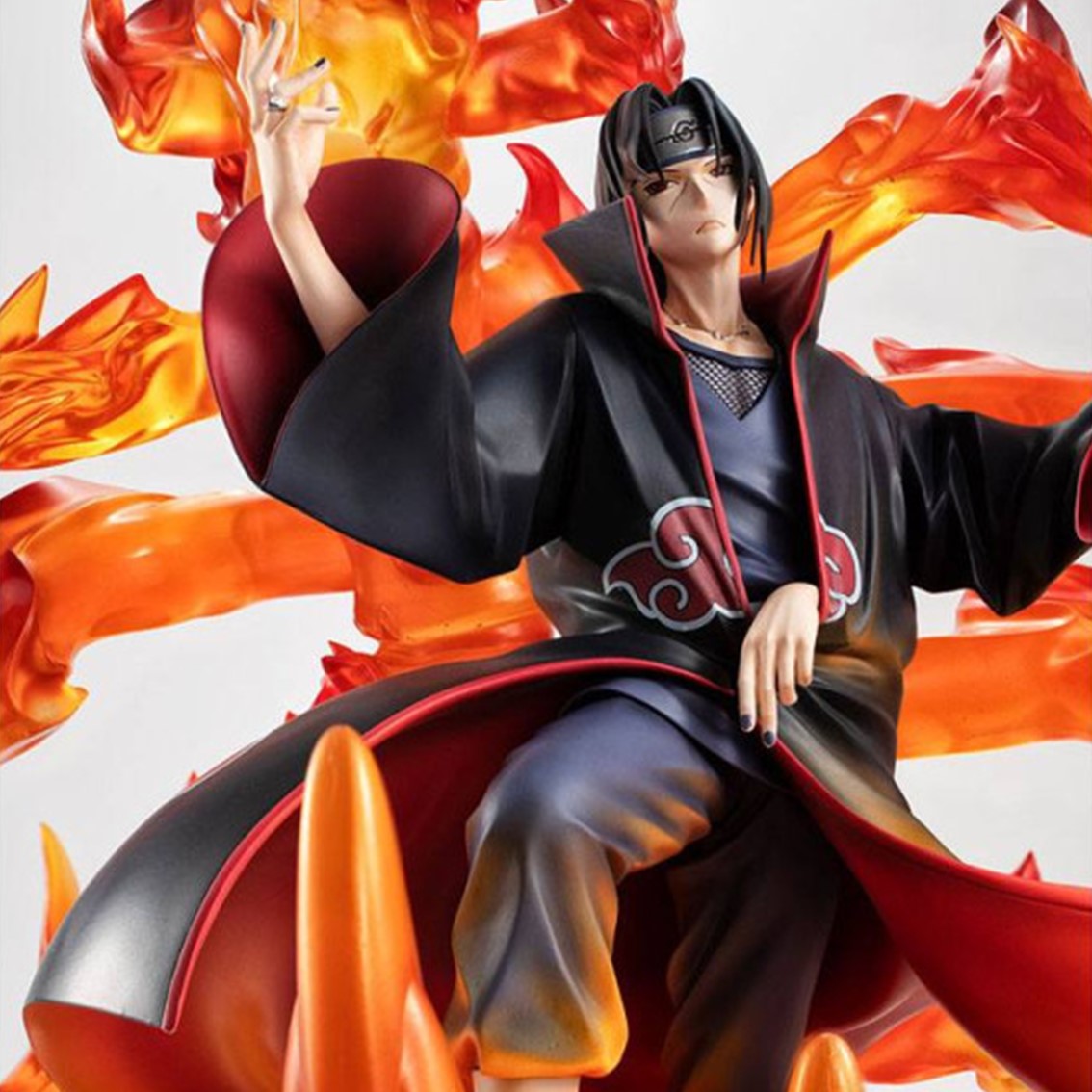 FIGURA UCHIHA ITACHI MEGAHOUSE NARUTO SHIPPUDEN G.E.M - Otakuya