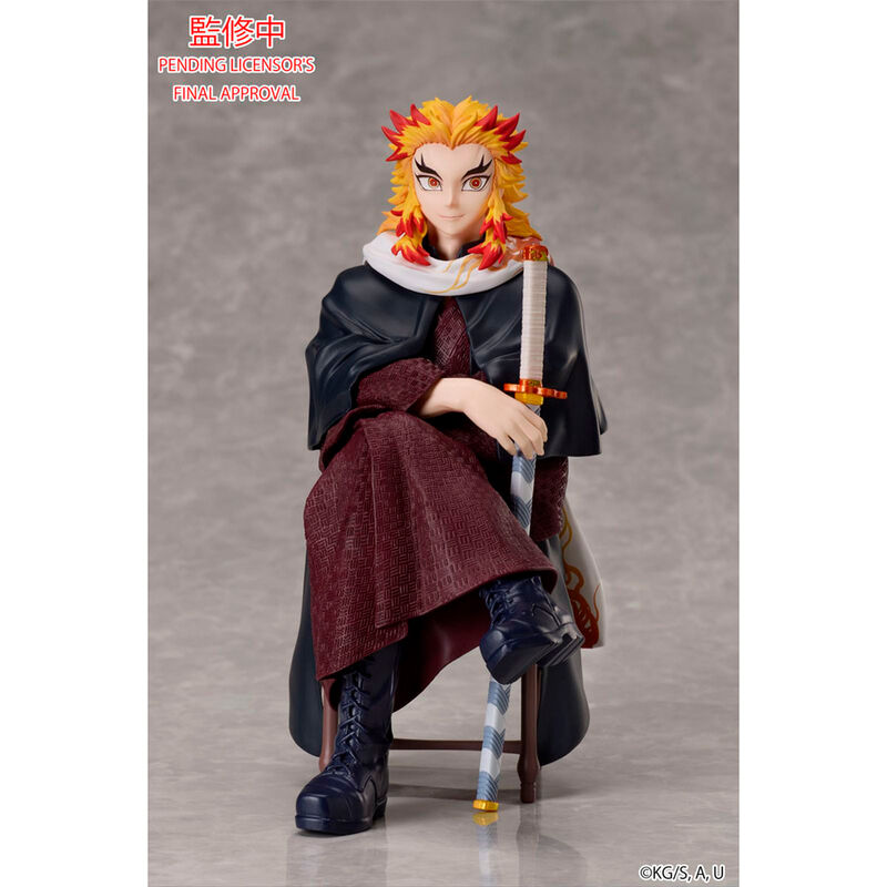 figura de rengoku sentado