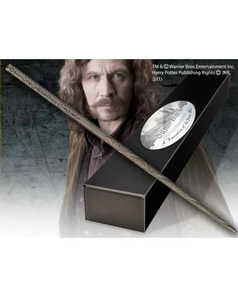 REPLICA THE NOBLE COLLECTION HARRY POTTER SIRIUS BLACK VARITA CON CAJA Y PLACA DE IDENTIFICACION - Otakuya