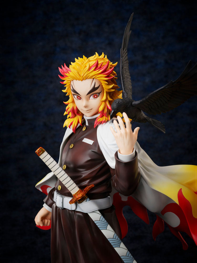 estatua de Kyojuro Rengoku Kimetsu no Yaiba de Aniplex